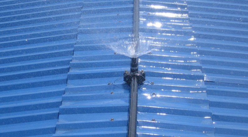 Phun nước làm mát mái nhà Lợi ích và cách thực hiện